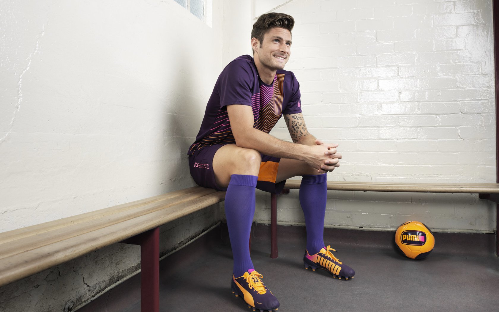 特色足球文化馆在多个城市落成，成为城市文化的新名片，足球文化设计大赛